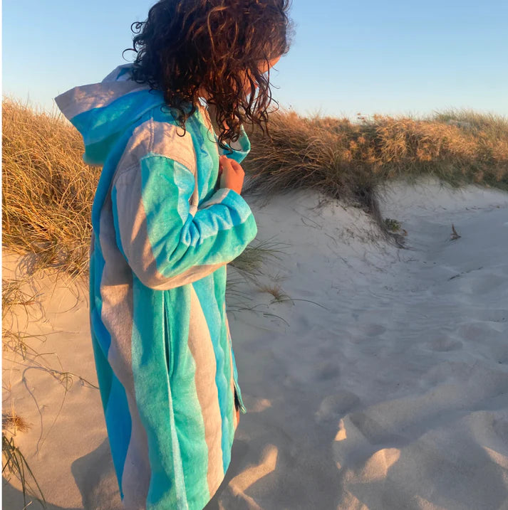 Back Beach Co - Luxe Ocean Fade Cotton Hooded Towel